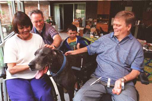 x00099_9.jpg (26125 bytes)