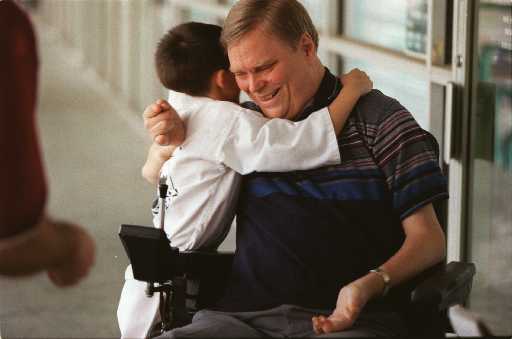 x00221_9.jpg (15388 bytes)